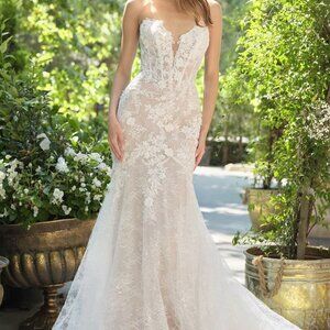 Off white/nude wedding dress. Bridal gown